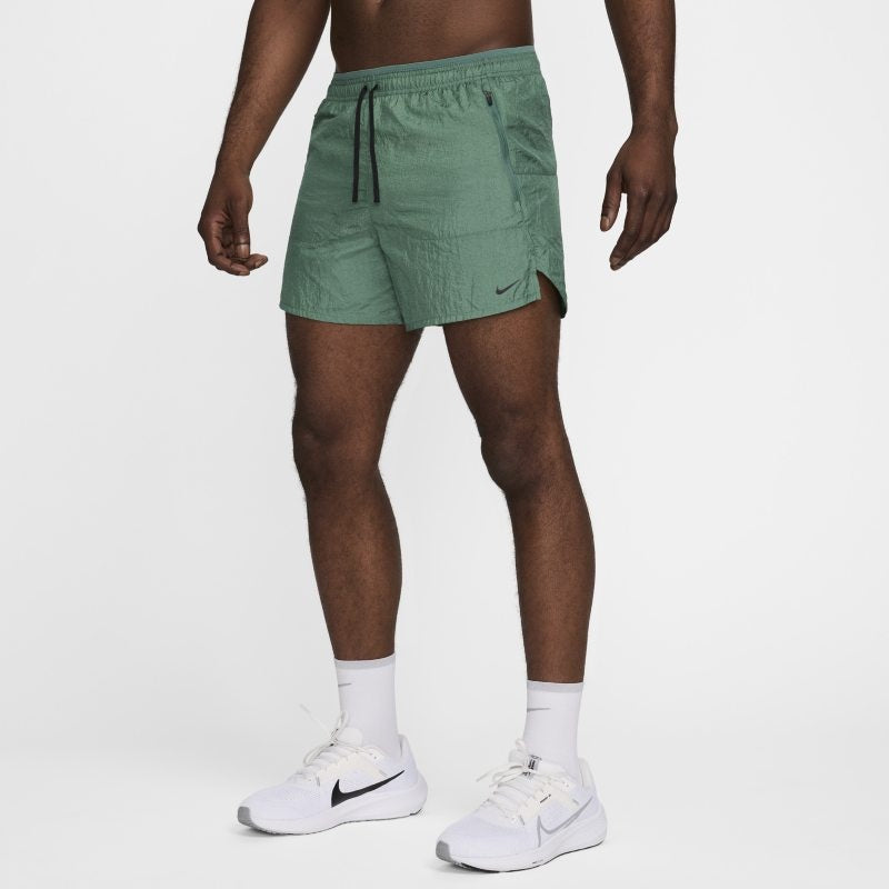 Shorts De Running Dri-FIT De 13 Cm Con Forro De Ropa Interior Para Hombre Nike Stride Running Division - Verde