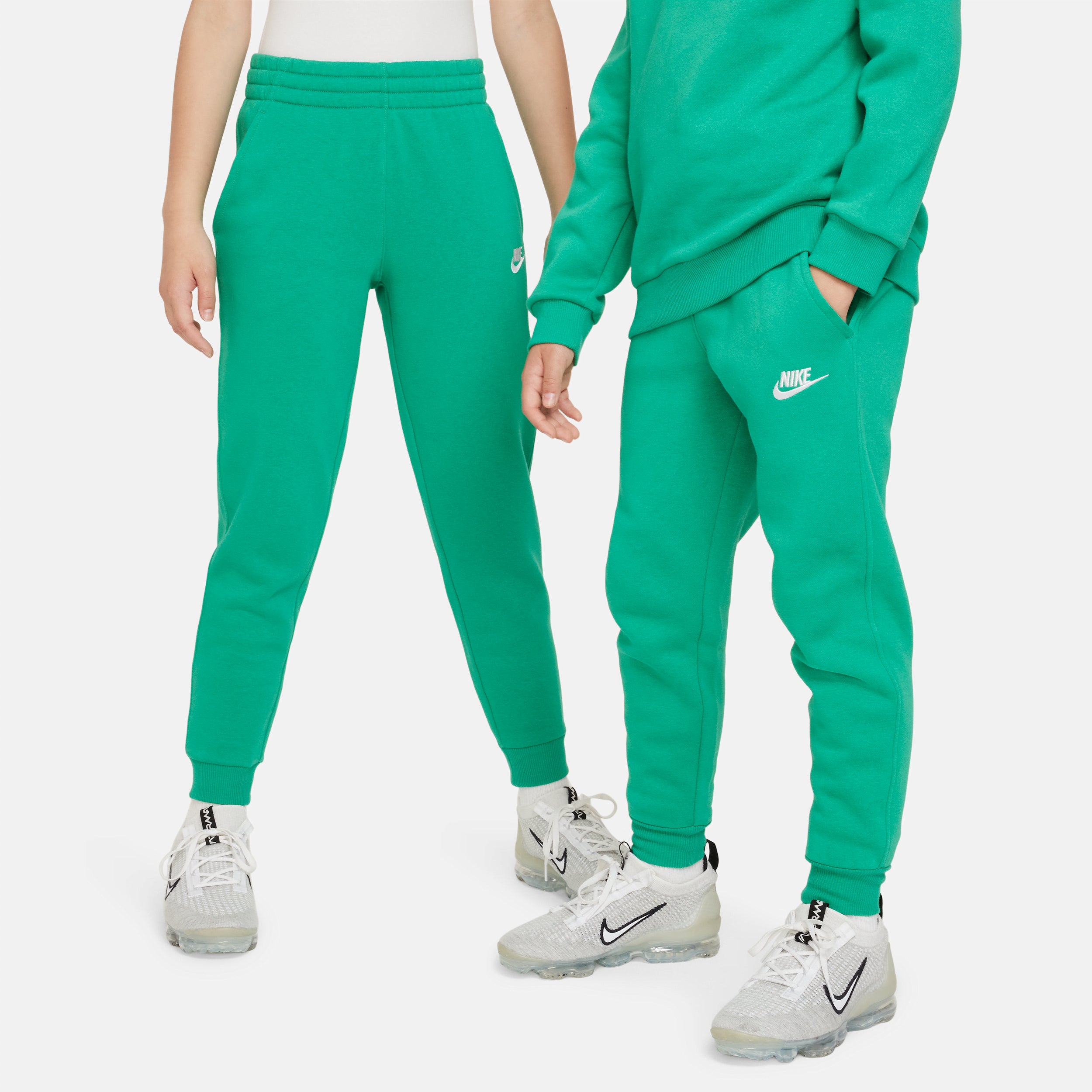 Nike Kids Sportswear Club Fleece Joggers (Little Kid/Big Kid) Kid's Clothing Stadium Green : XS (6-7 Little Kid), Cotton/Polyester