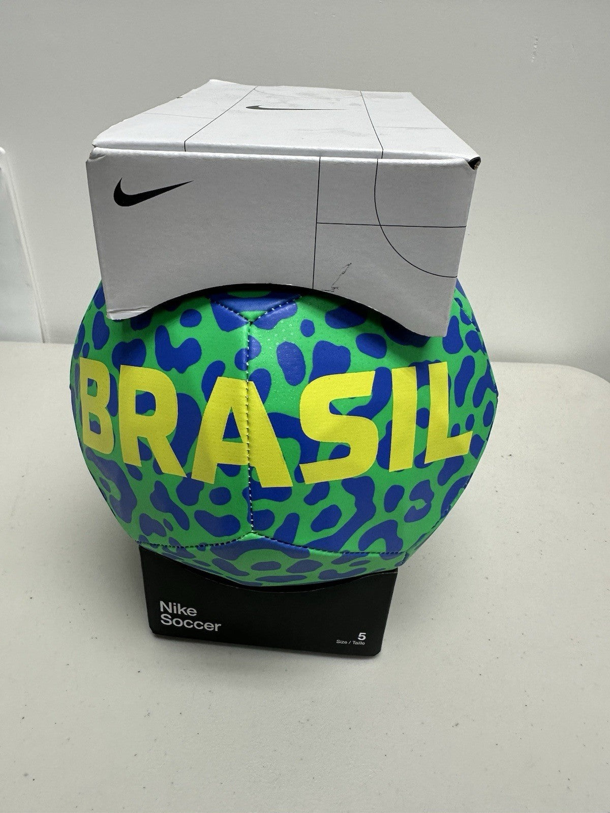 Nike Brazil Pitch Soccer Ball 22 DN3616-329 Size 5