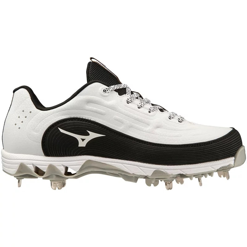 Mizuno 9-Spike Swift 8 Low Metal Women's Shoes White/Black : 7 B - Medium, Leather